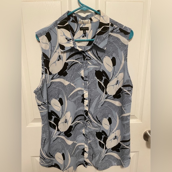 Talbots sleeveless button up - Picture 1 of 7